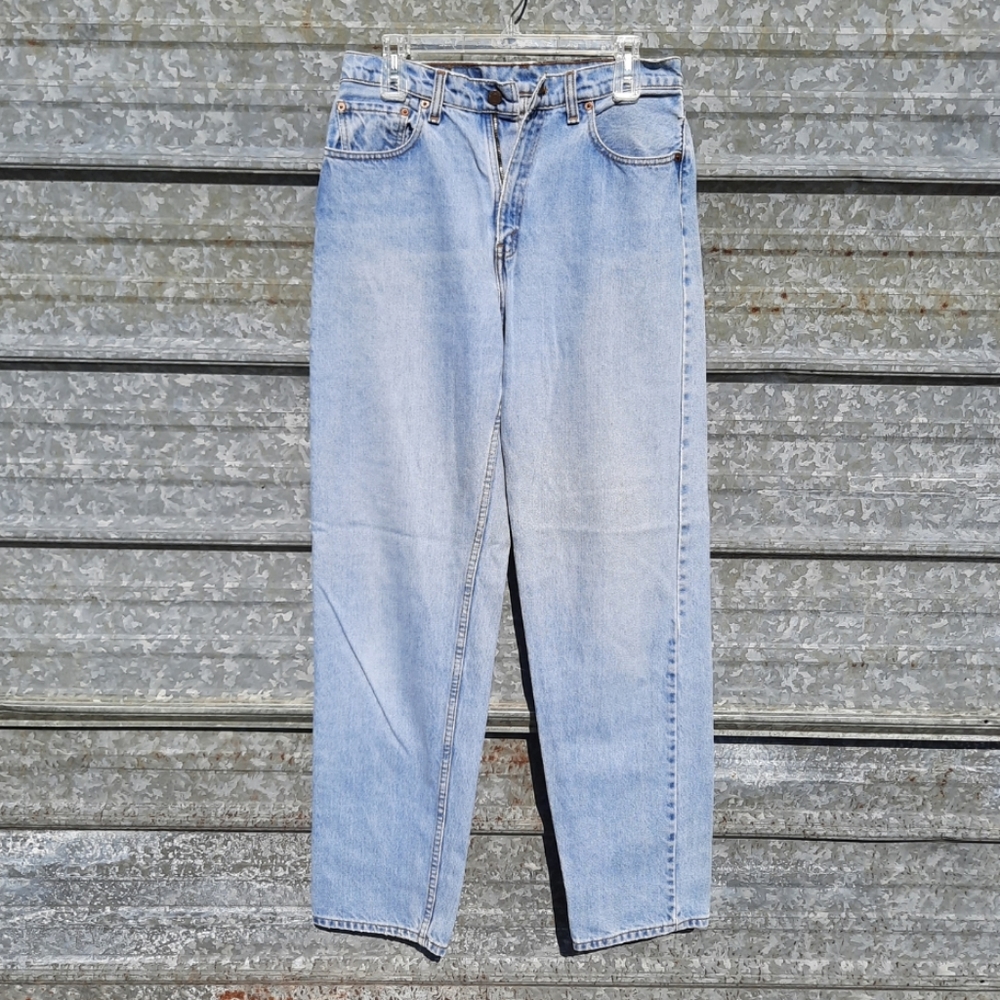 VINTAGE 561 Lightwash Levi Strauss Jeans - Picture 7 of 16
